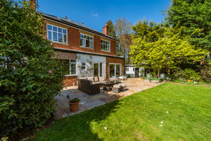 REAR GARDEN- click for photo gallery